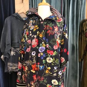 Johnny Was sweatshirt